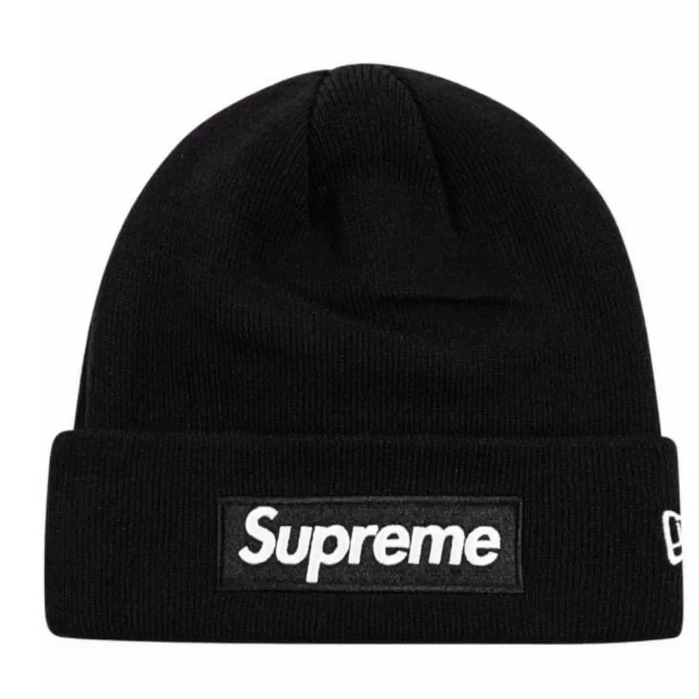 New Era Supreme Box Logo Knitted Beanie Hat OS in black NWT and in packaging
